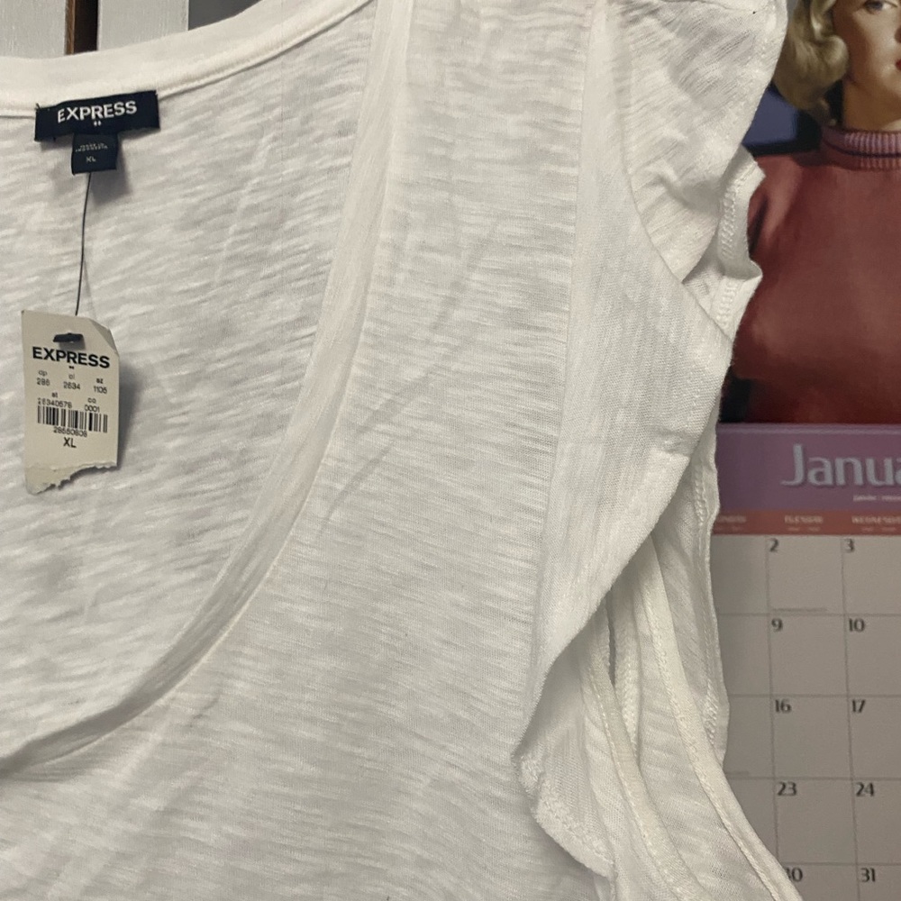 Top - Picture 2 of 4